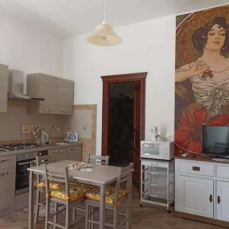 Apartamento Casa Adelasia