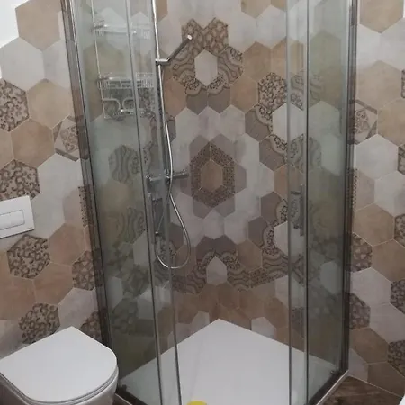 Casa Adelasia شقة أروسييْ